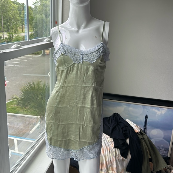 FREE PEOPLE INTIMATELY MINI SLIP DRESS SIZE XS NWOT - Picture 1 of 8